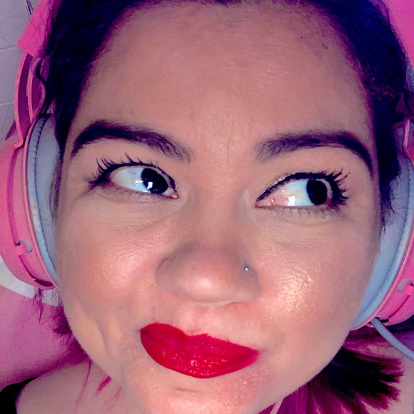 Meet your Posher, Nacha - Picture 2 of 2